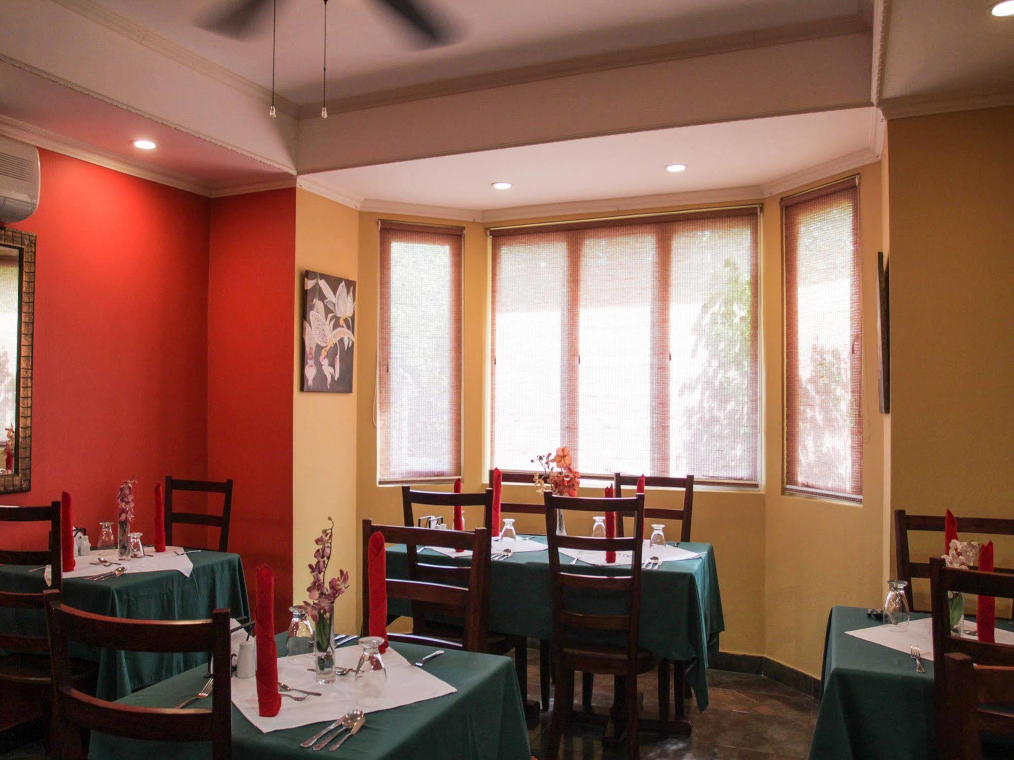 Port of Spain L'Orchidee Boutique Hotel מראה חיצוני תמונה